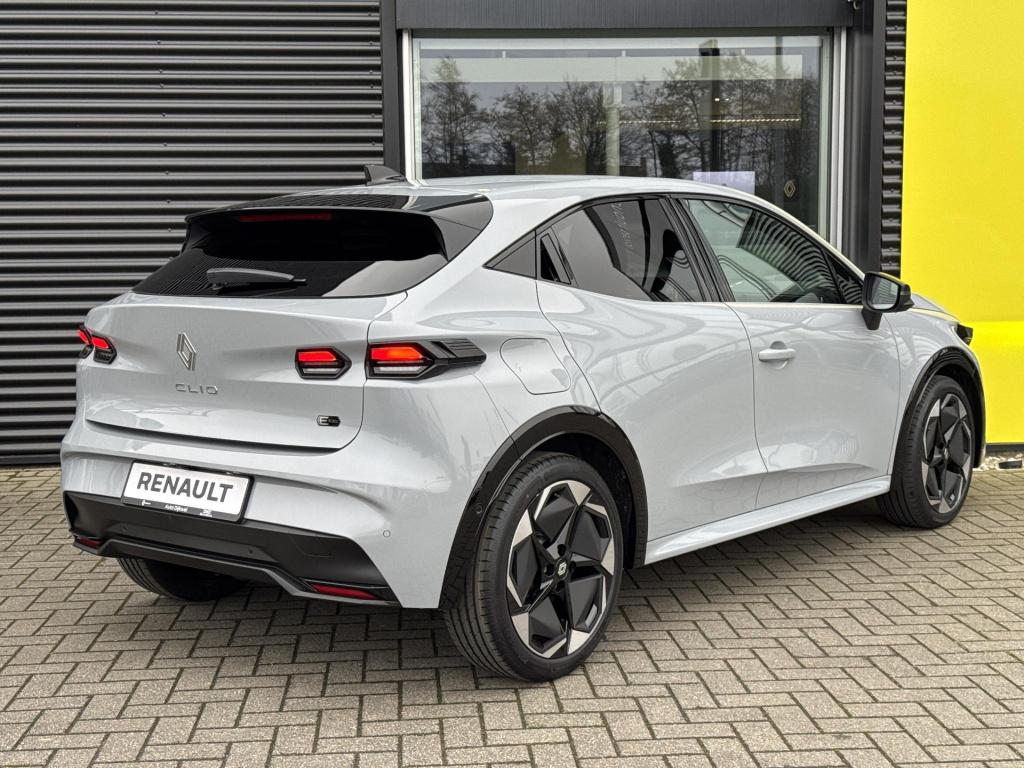 Renault Clio new 1.8 hybrid 160 techno pack première, direct leverbaar!!