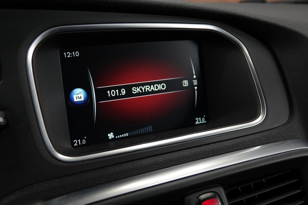 Volvo V40 2.0 t3 momentum | cruise | pdc | leder |