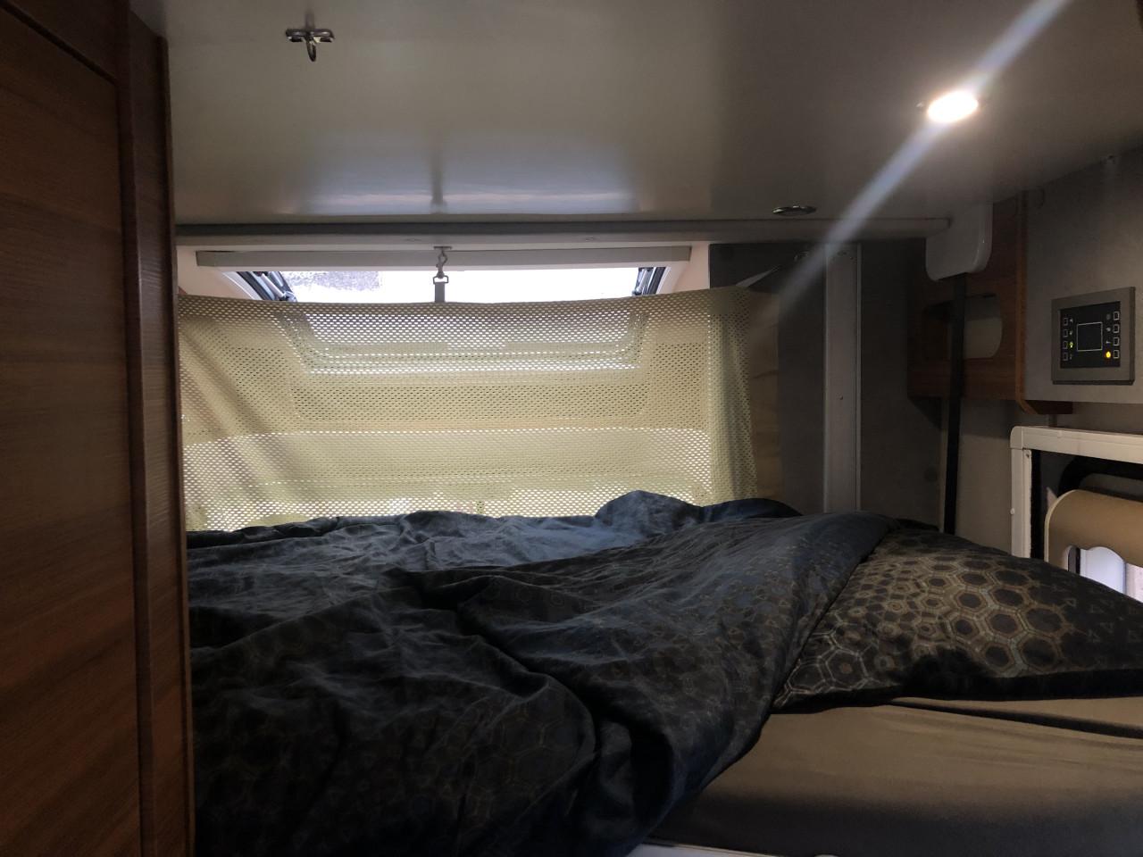 Camper 6,99m te koop met lengtebedden