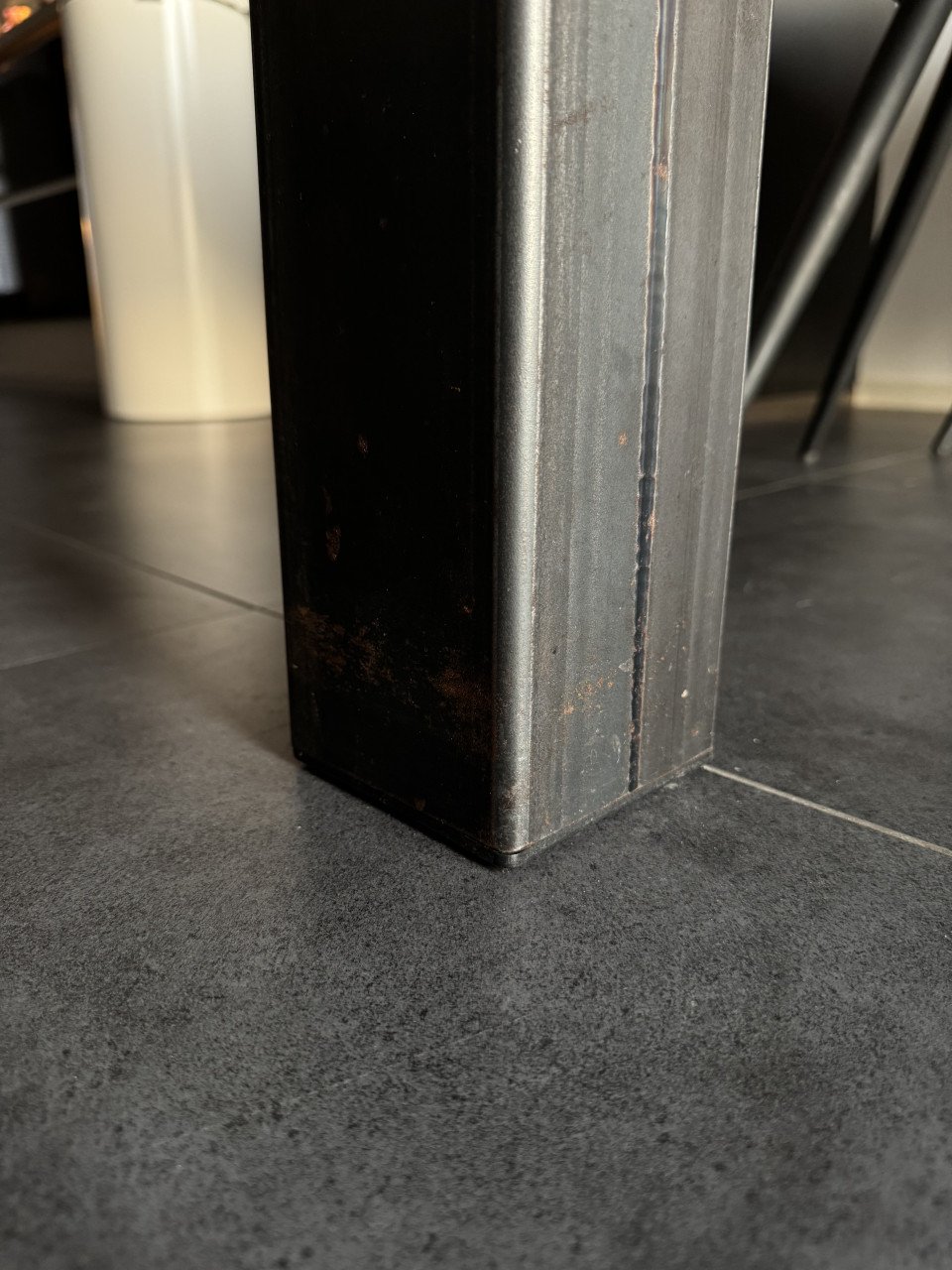 Massief eikenhouten eettafel inclusief stoelen