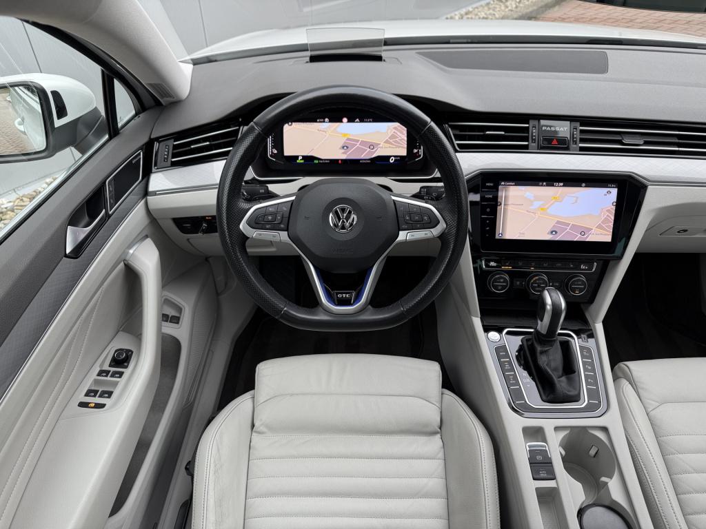 Volkswagen Passat variant 1.4 tsi phev gte 218pk | pano dak | head up | tre