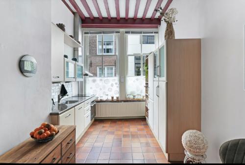 Keuken met apparatuur