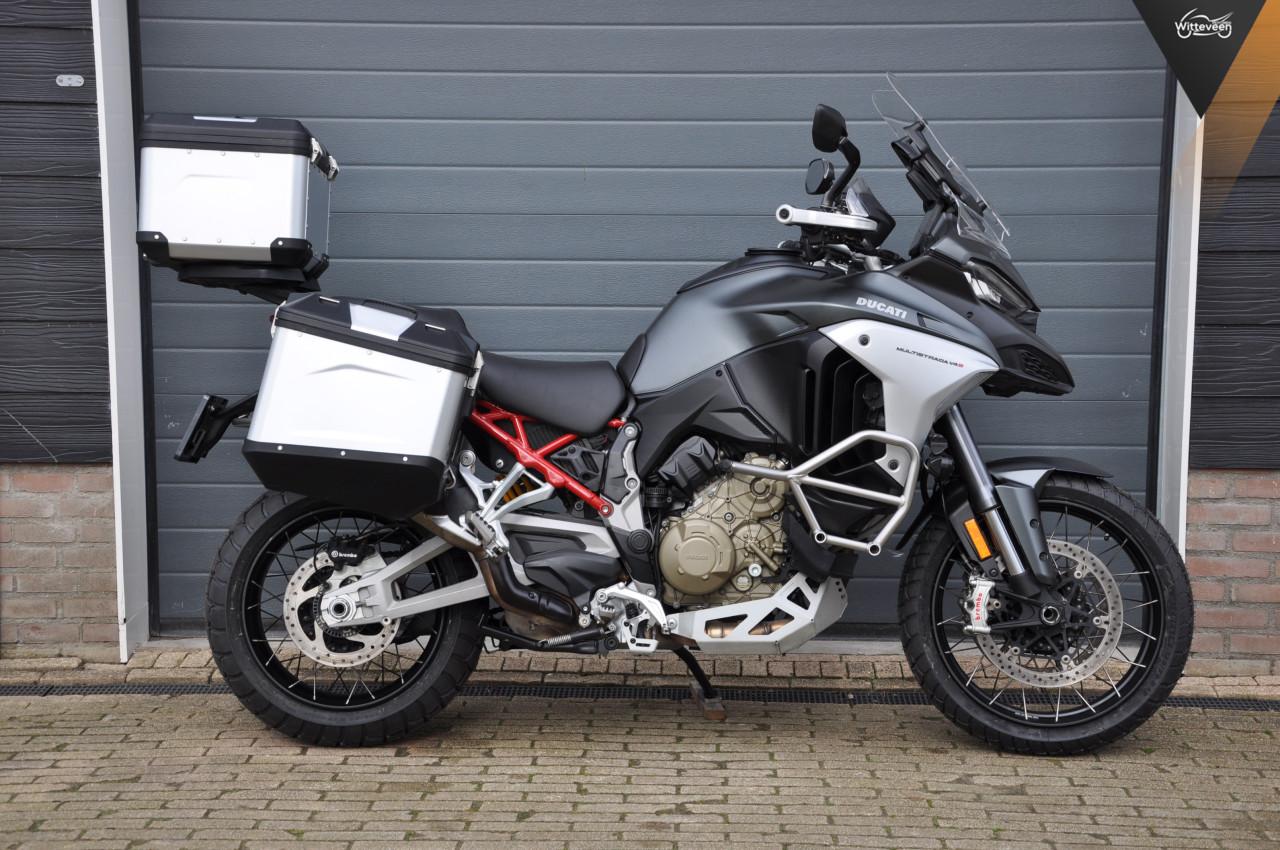 Ducati Multistrada V4 S Travel, radar, spaakvelgen