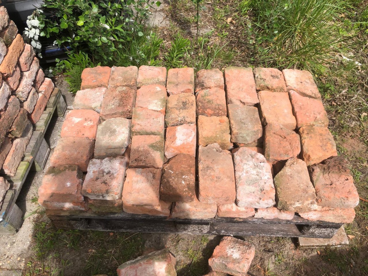 Ruim 12 M2 oude Kloostermoppen 30 x 14 x 7 cm