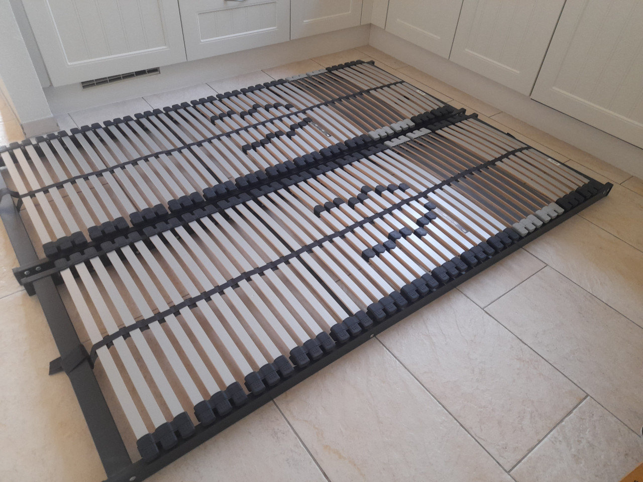 Stevige 2x 70 x 200 Lattenbodems (in goede nette staat )