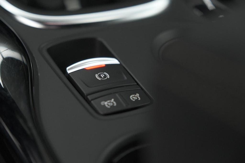 Renault Kadjar tce 160 edc black edition | bose audio | adaptieve cruise co
