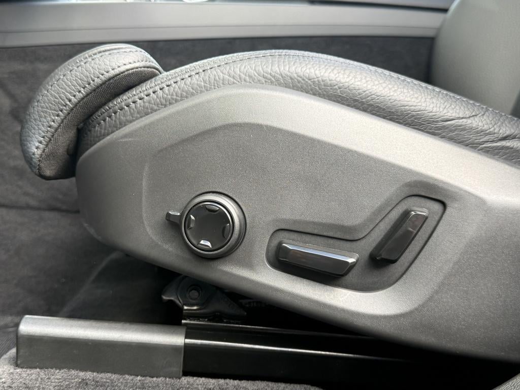 Volvo XC60 t6 398pk recharge ultra dark| panodak| adap.cruise| head-up| 360