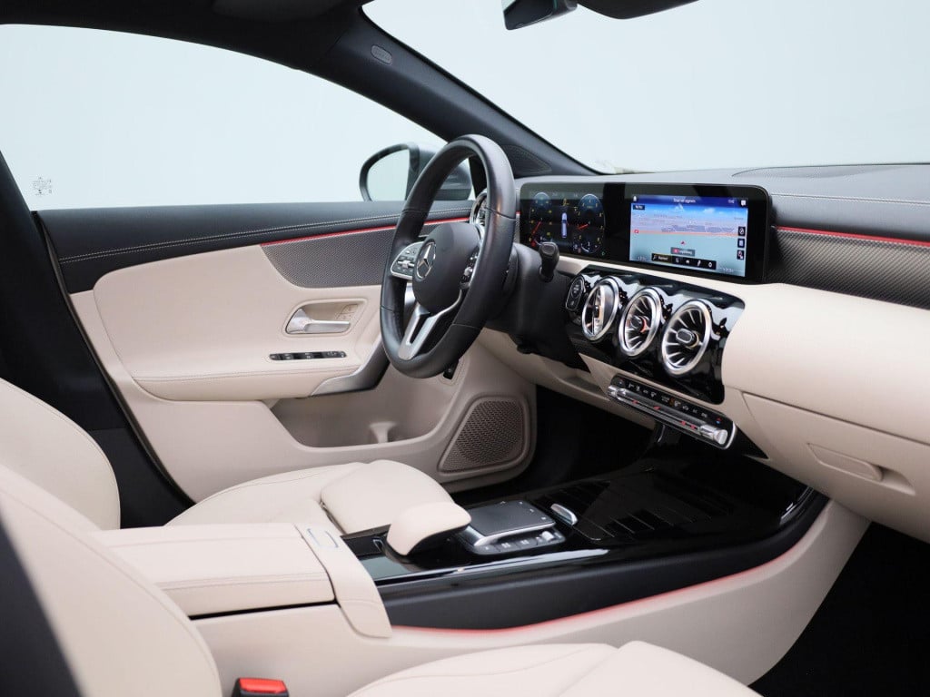 Mercedes-Benz Cla shooting brake 200 business solution luxury | automaat | 