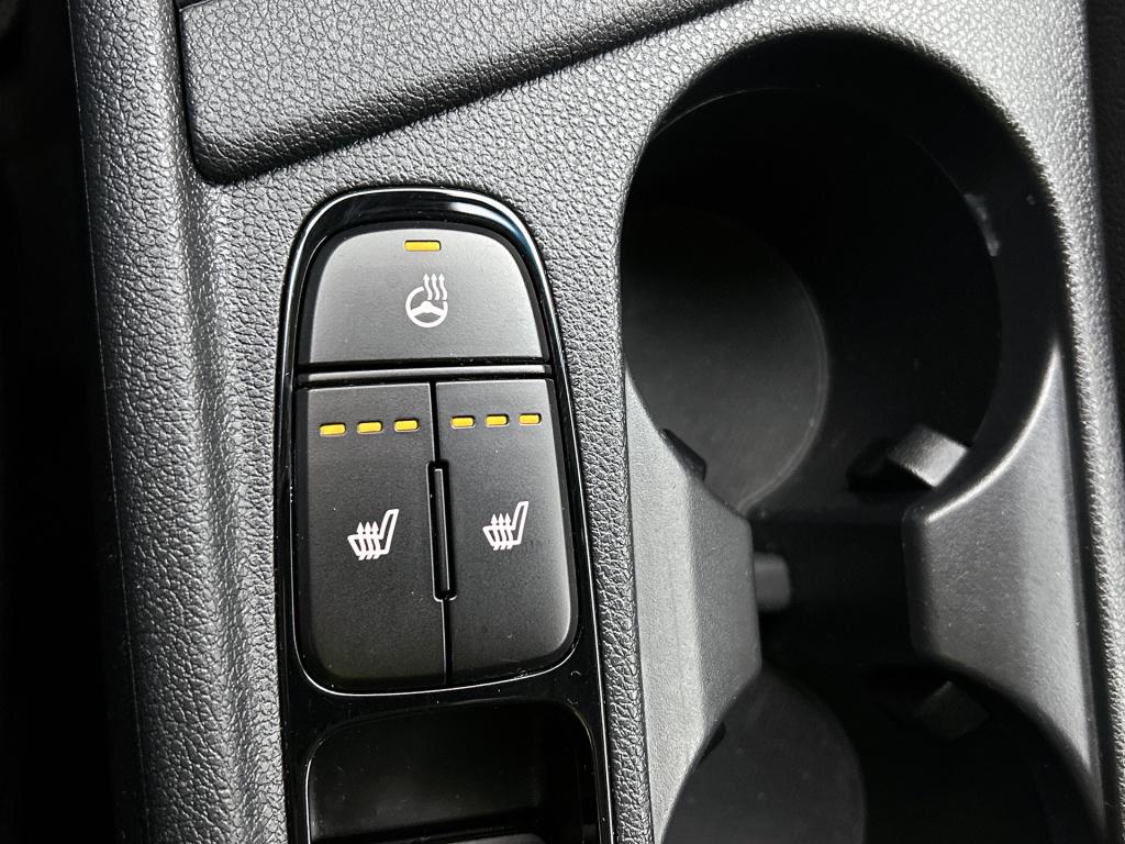 Kia Niro 1.6 gdi hybrid dynamicplusline 18 " velgen | stoel en stuurwielver