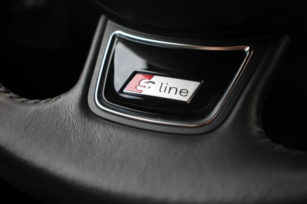 Audi A1 Sportback 1.4 tfsi s-line - stoelverwarming - parkeersensoren - 17 