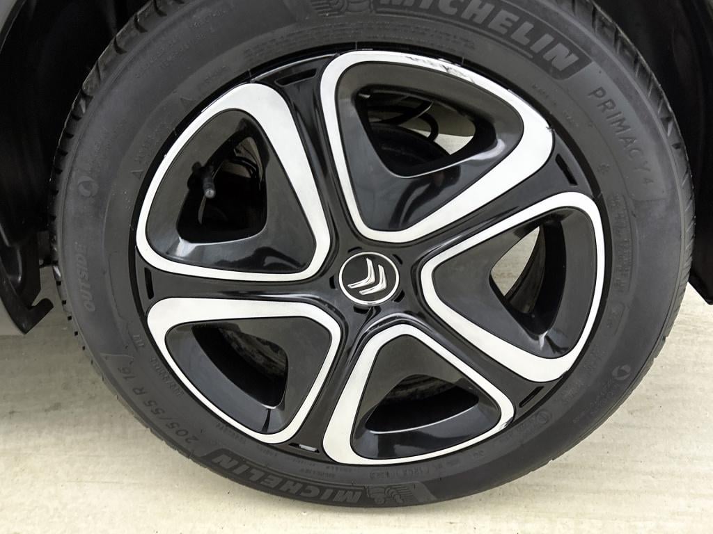 Citroen C3 82 pk feel edition | rijklaar | trekhaak | parkeersensoren | nav