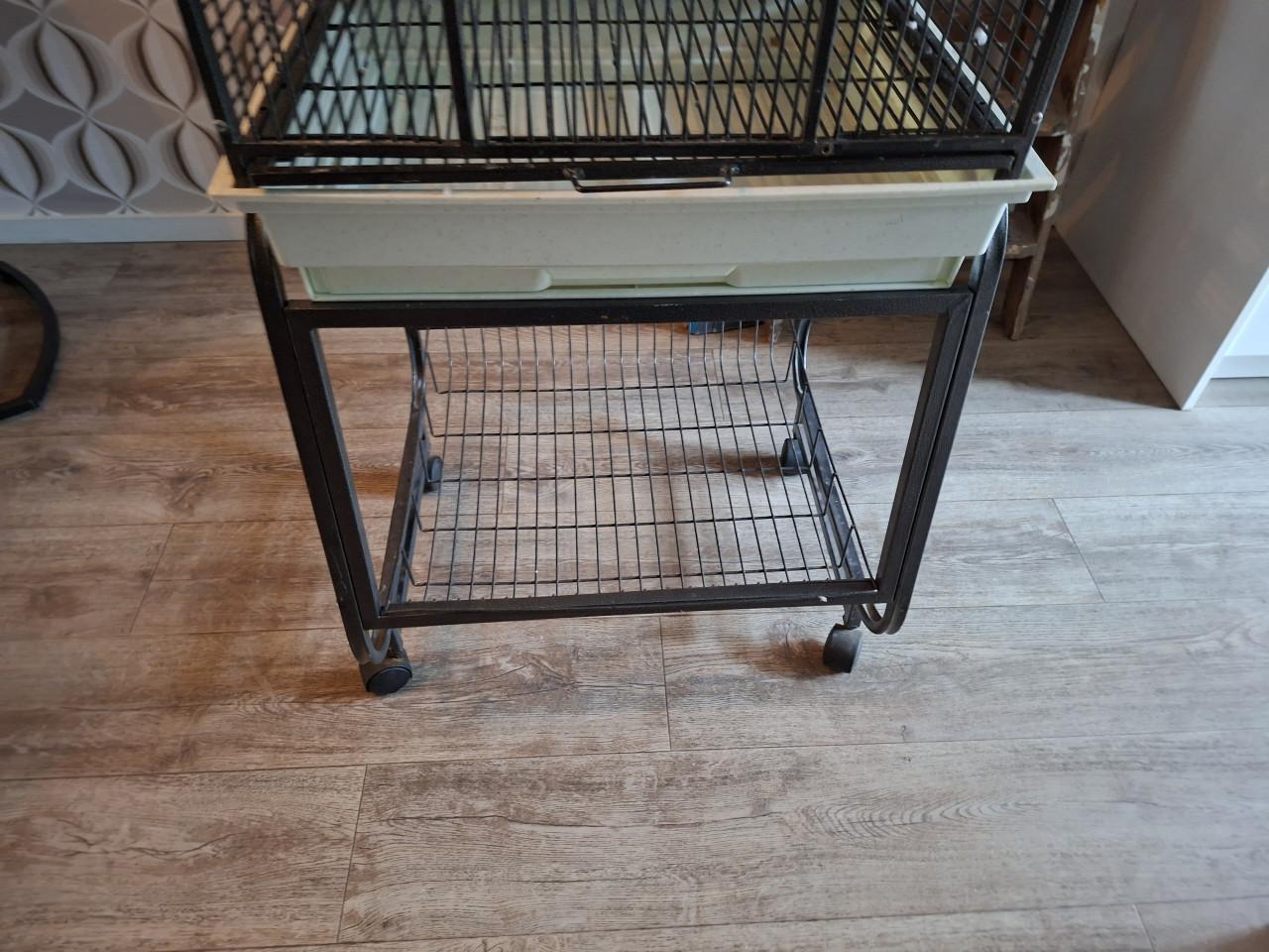 Papagaaien / Parkieten  Kooi