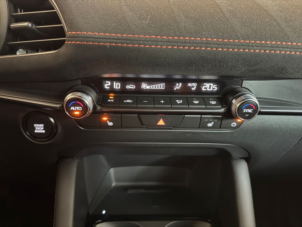 Mazda 3 2.0 e-skyactiv-g m hybrid 122 homura