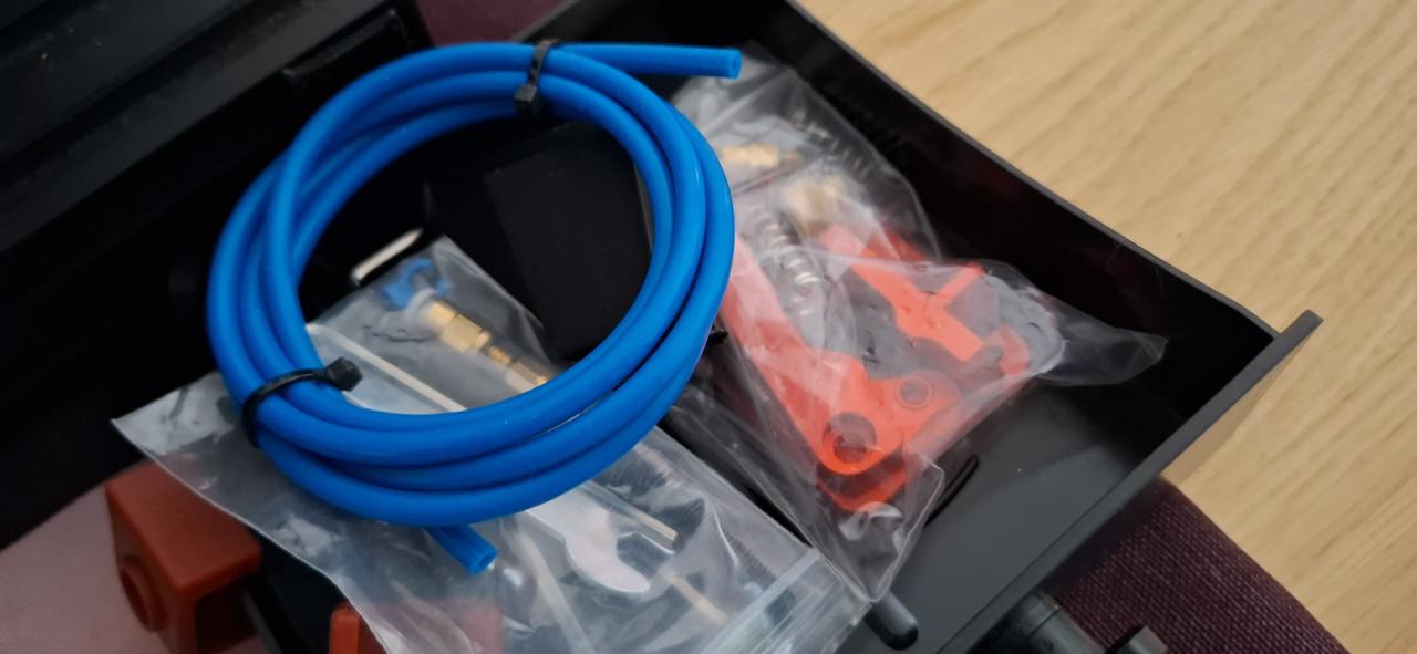 Creality Ender 3 v2 - 3D printer