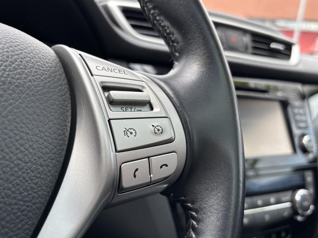Nissan Qashqai 1.6 tekna | panoramadak | leder | stoelverwarming | navigati