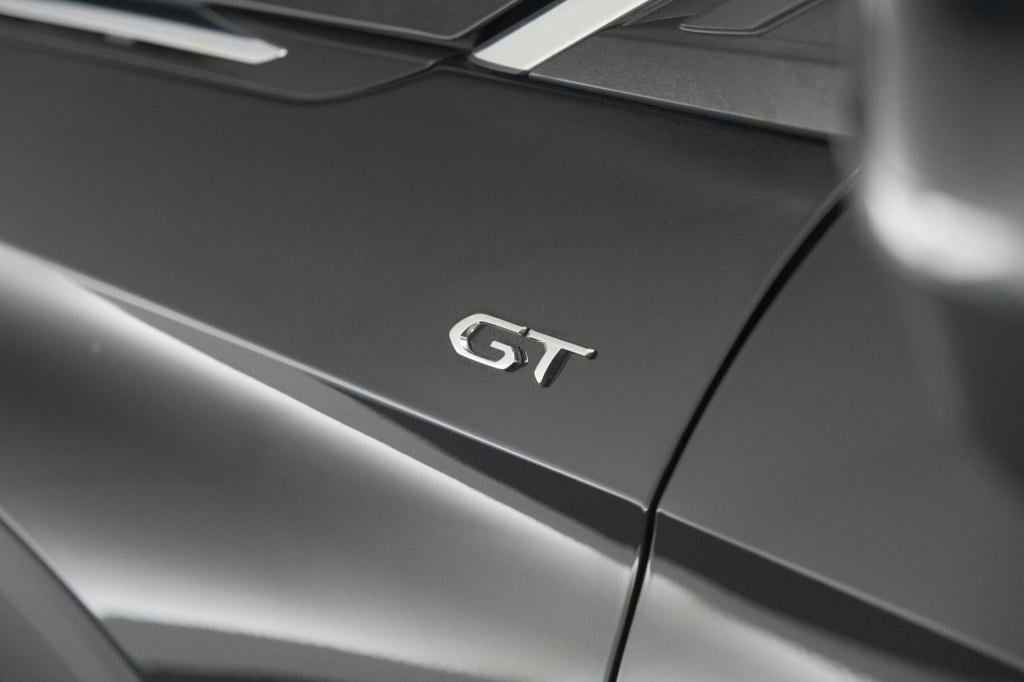 Peugeot 3008 puretech 130 eat8 gt | dodehoekdetectie | adaptieve cruise con