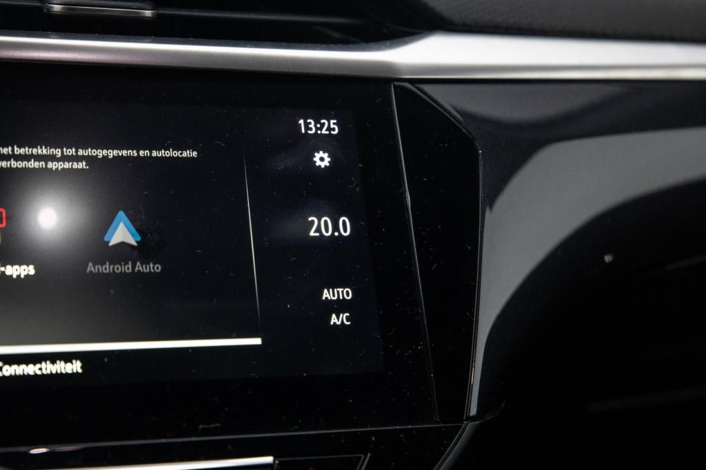 Opel Corsa 1.2 turbo automaat / carplay / camera / dealer auto