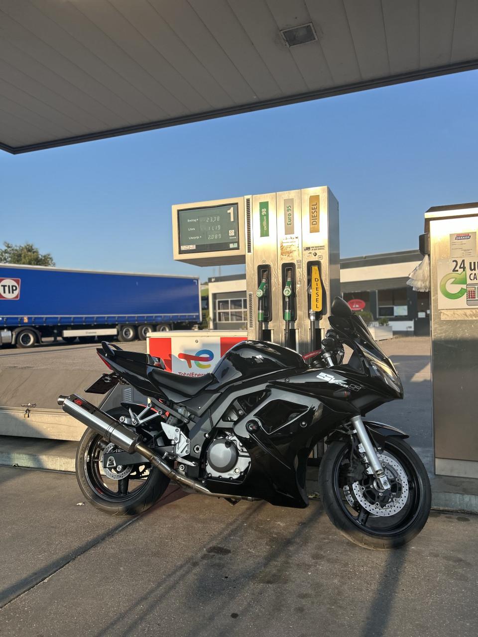 SUZUKI SV 650 S
