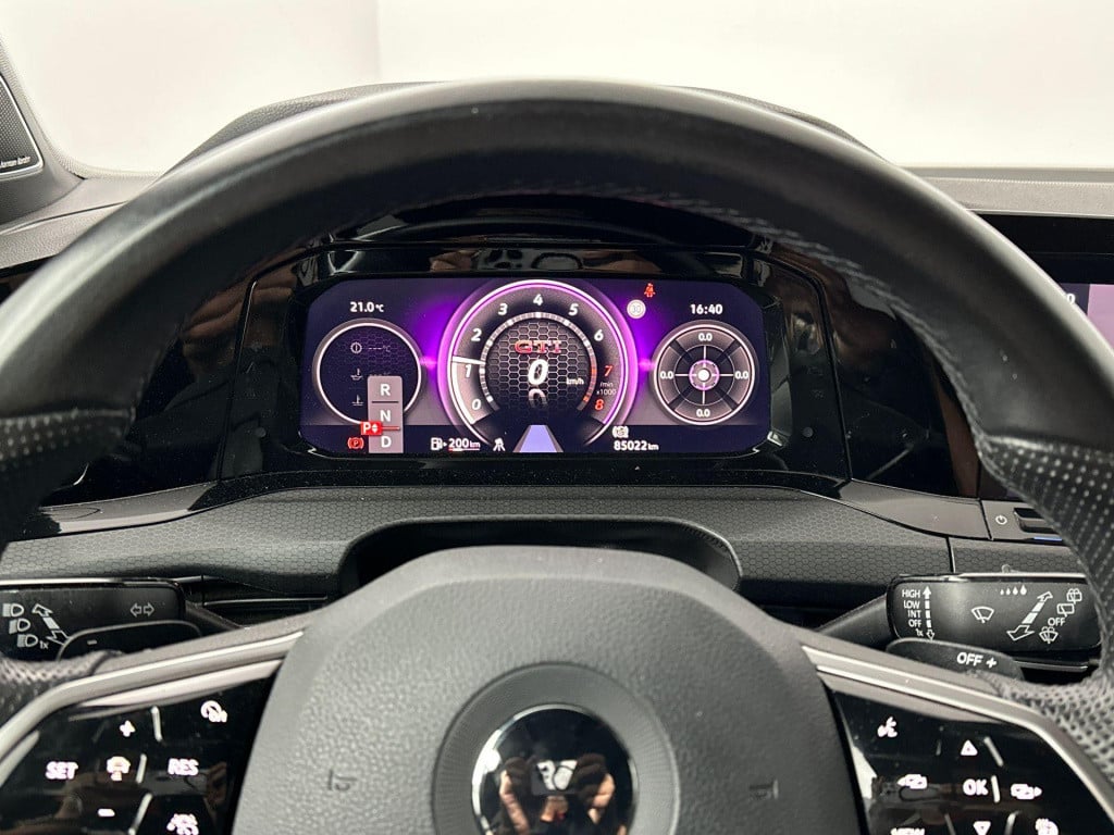 Volkswagen Golf 2.0 tsi gti | camera | harman kardon | head-up-display