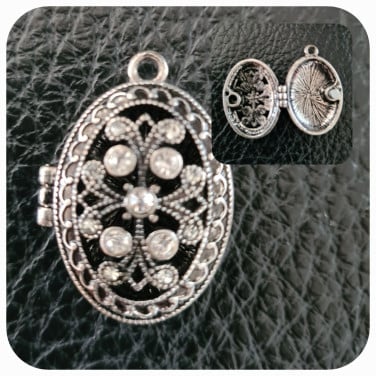 Mooie en oude foto hanger voor aan een ketting