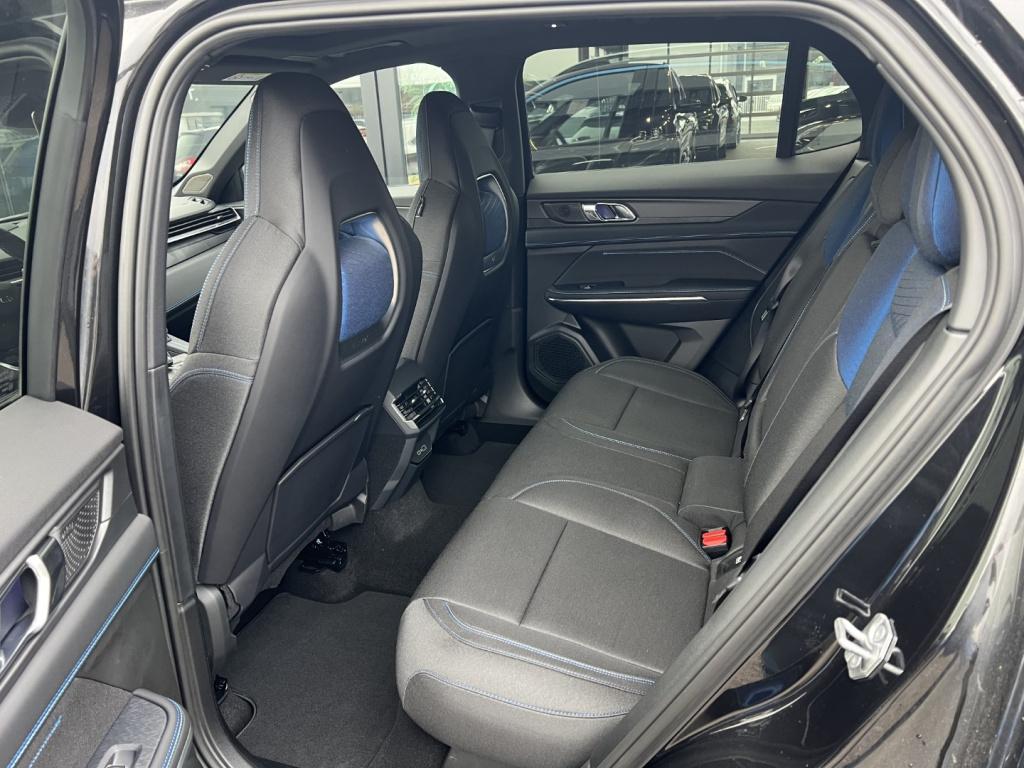 Lynk & Co 01 1.5 261pk 7dcth plug in hybrid , pano dak , 360gr camera , car