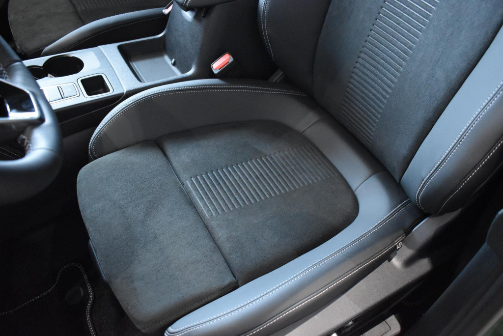 Ford Kuga 2.5 phev active x | €4000.- korting | 0.99% rente via ford option