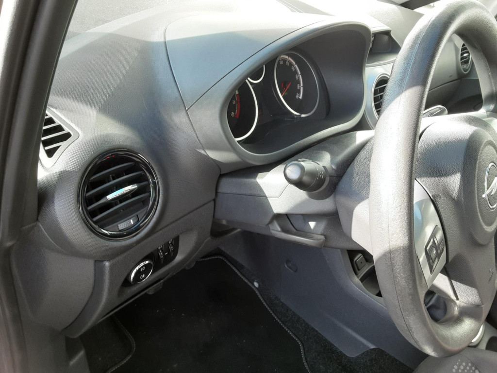 Opel Corsa 1.2-16v cosmo