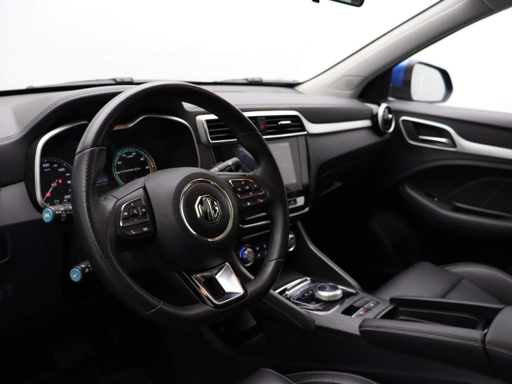 MG Zs-ev mg luxury 45 kwh mg zs ev luxury 45 kwh | leder | navi | panoramad