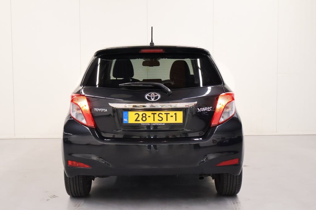 Toyota Yaris 1.3 vvt-i dynamic