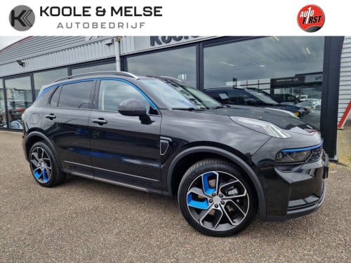 Lynk & Co 01 1.5 plug in hybrid 261pk , panodak , 360 gr camera , carplay