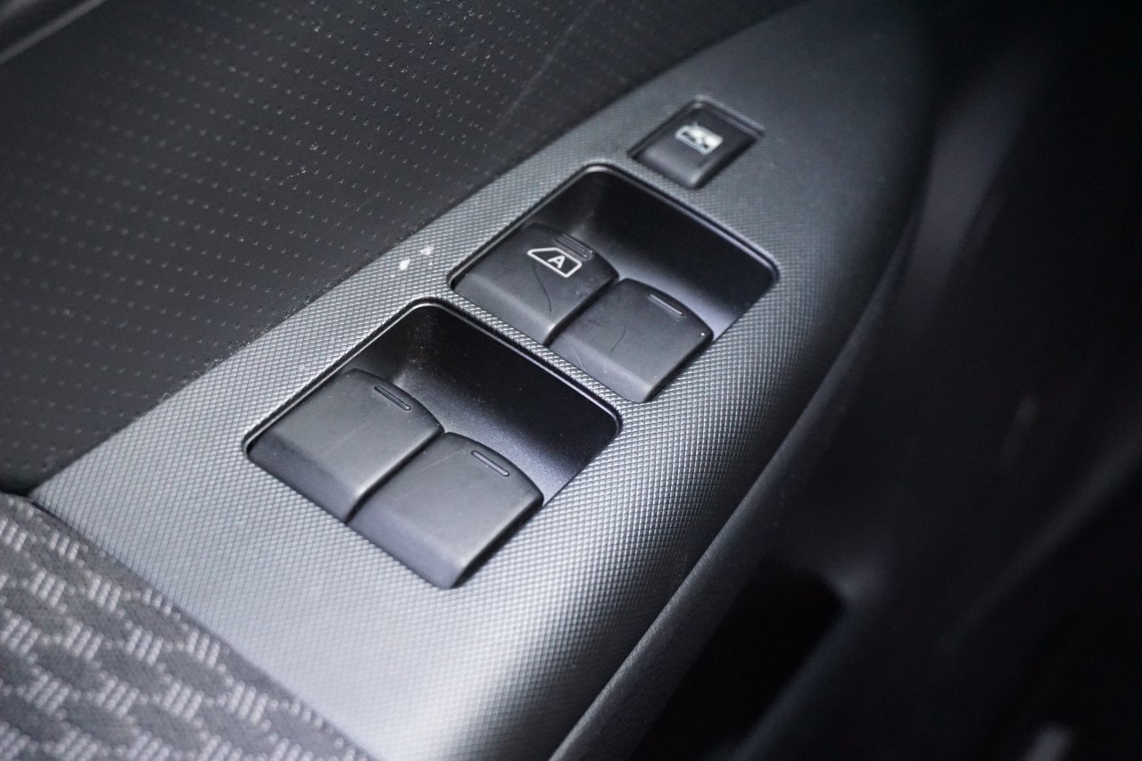 Nissan Note 1.4 First Note - Airco / Elektr. ramen / Trekhaak / NAP