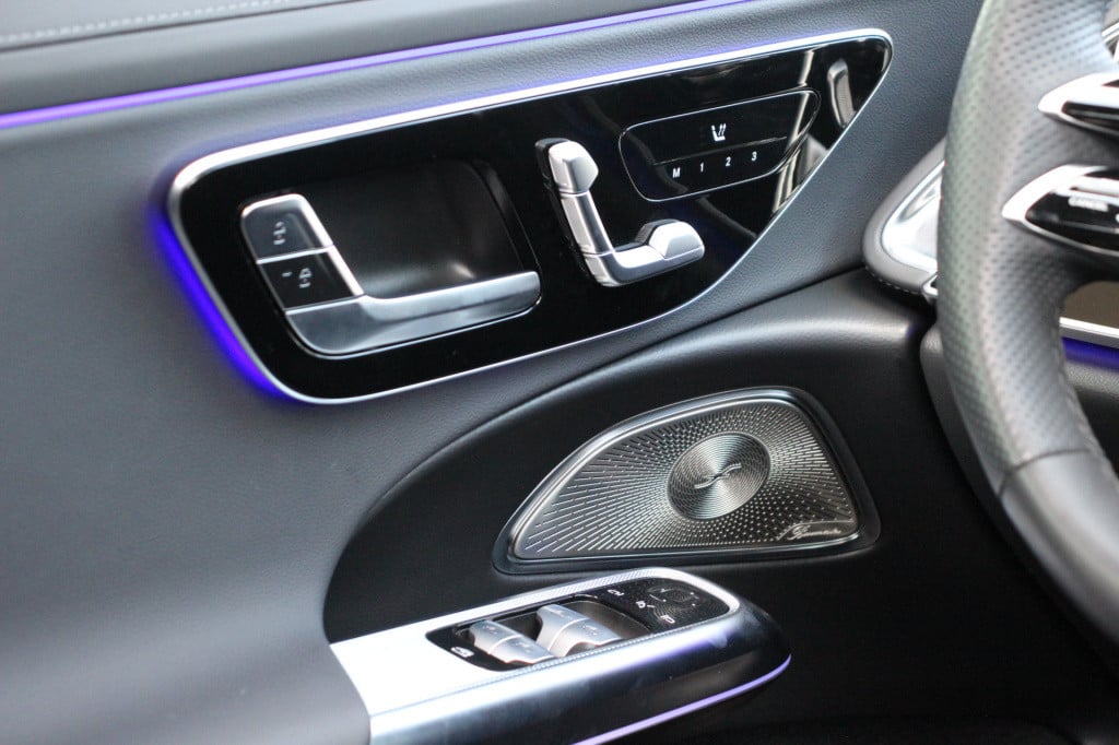 Mercedes-Benz E-Klasse 300 e amg line | superscreen | pano | burmester | 36