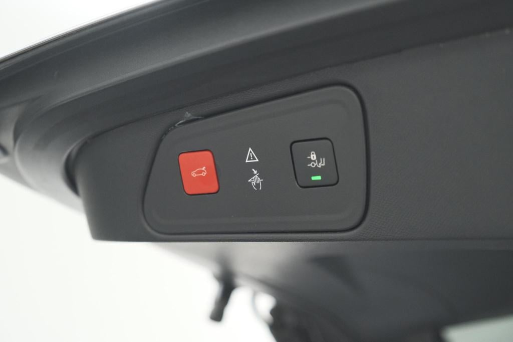 Peugeot 3008 puretech 130 eat8 blue lease premium | elektrische kofferklep 
