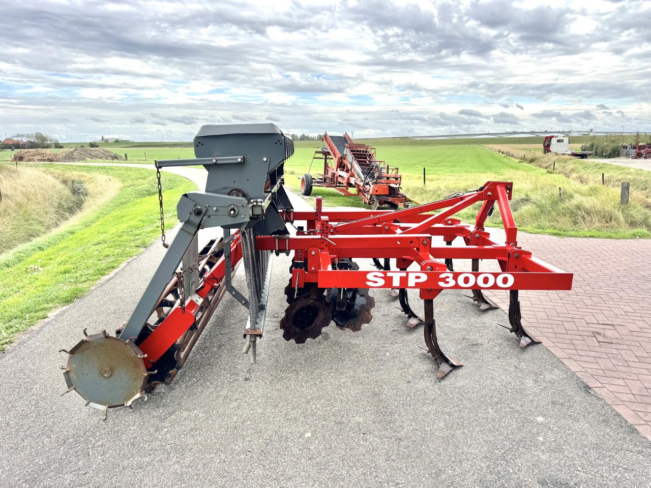 Vleugelschaar cultivator / Unia zaaimachine