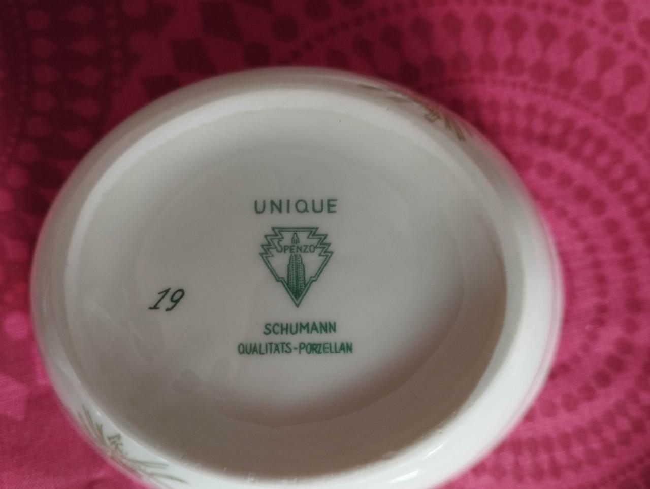 Porseleinen 'kerst' servies van het merk Schumann