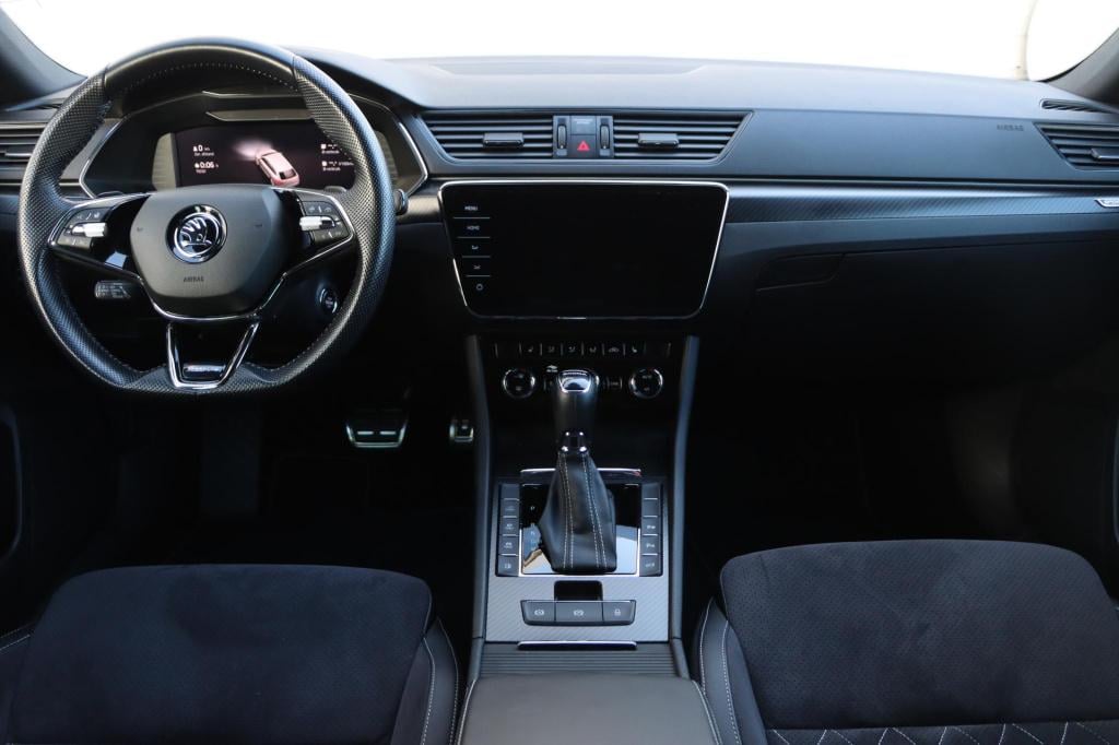 Skoda Superb combi 1.4 tsi iv sportline 217pk dsg6