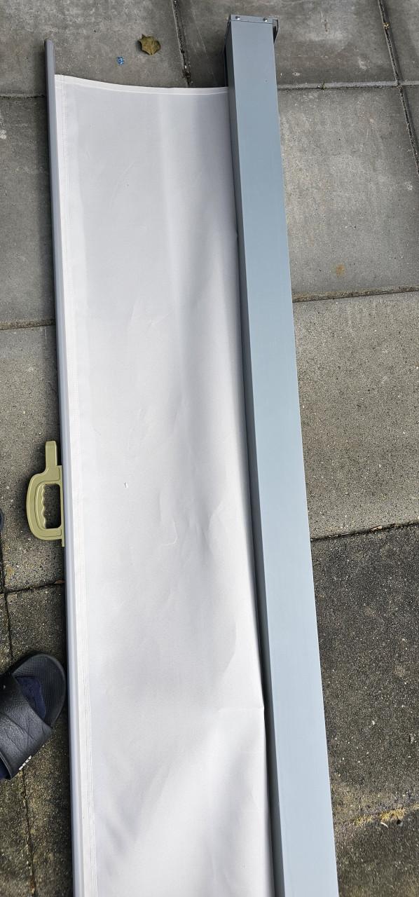 Uitrekbare windscherm voor in tuin.