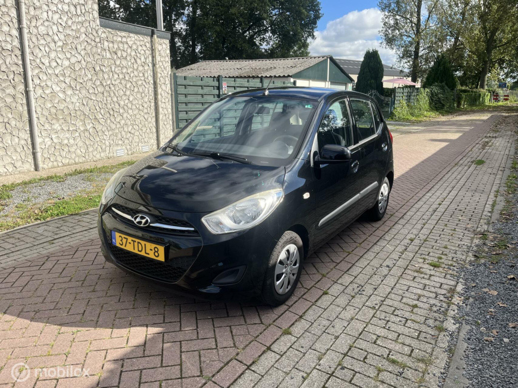 Hyundai I 10 1.1 i-drive in prijs verlaagd