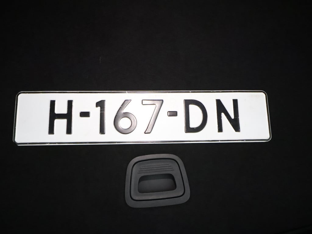 Mercedes-Benz E-Klasse 200 amg line | panoramadak | trekhaak | sfeerverlich