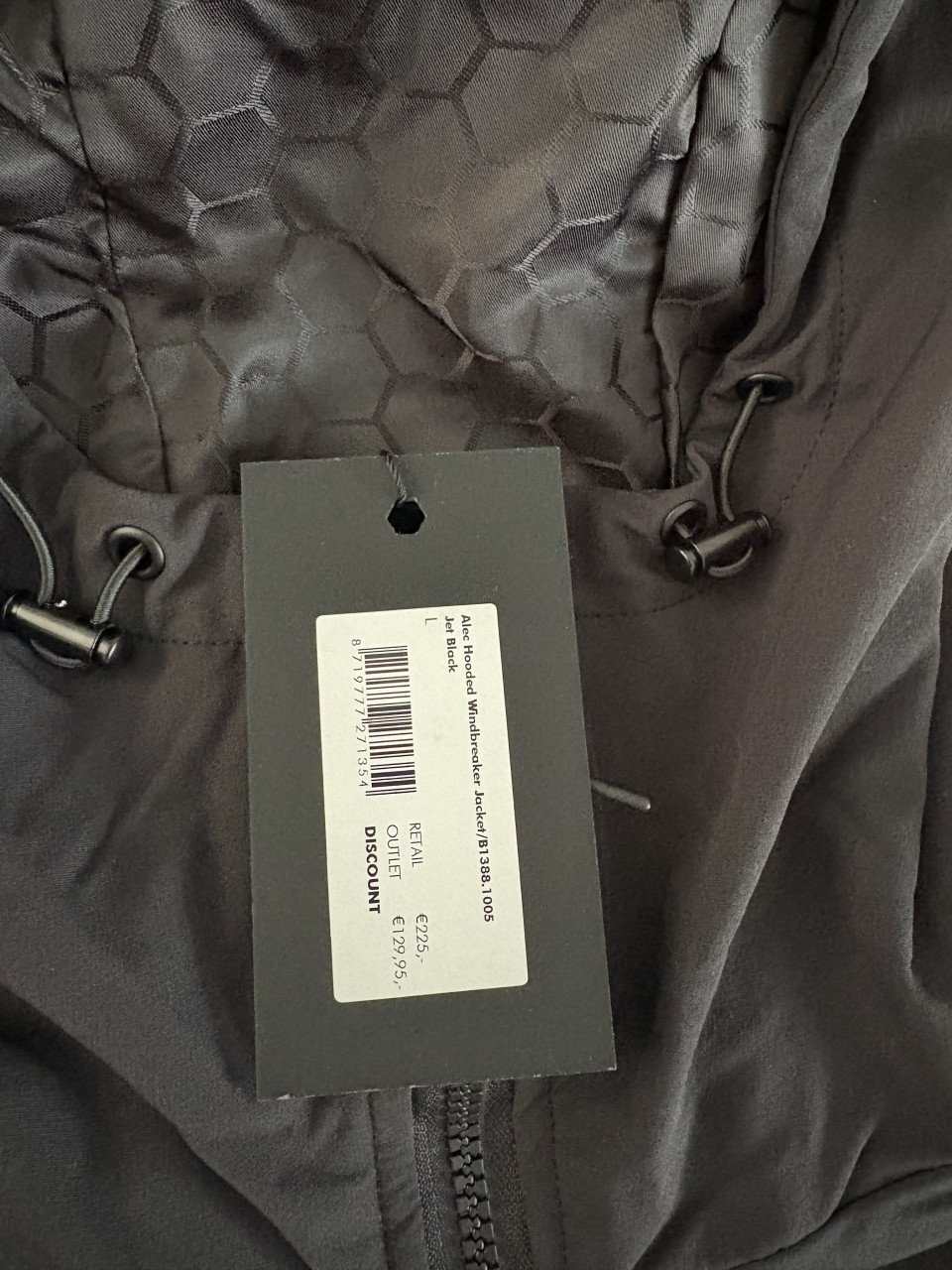 Balr jas Nieuw met prijskaartje.