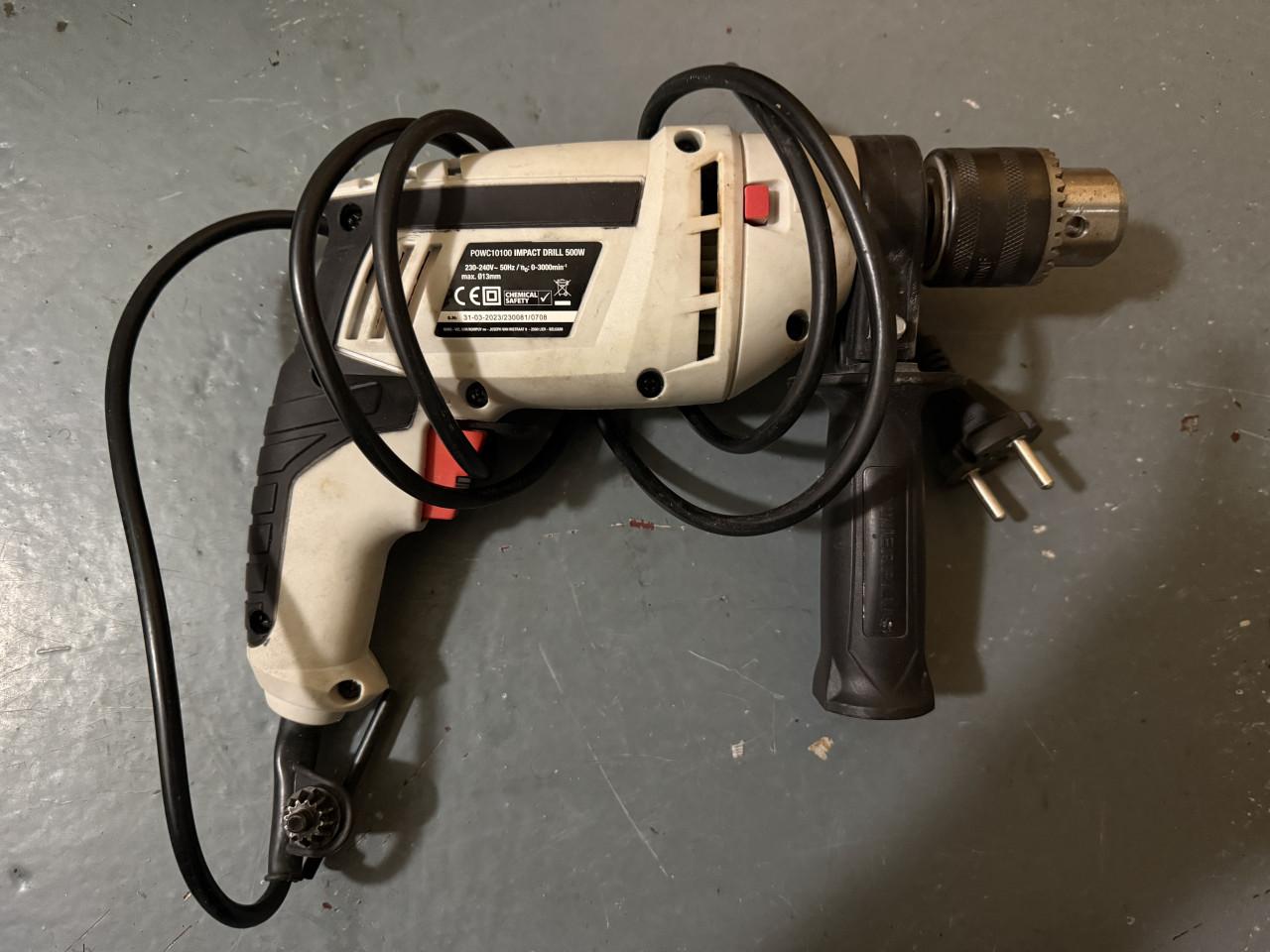In goede staat boormachine  voor €15