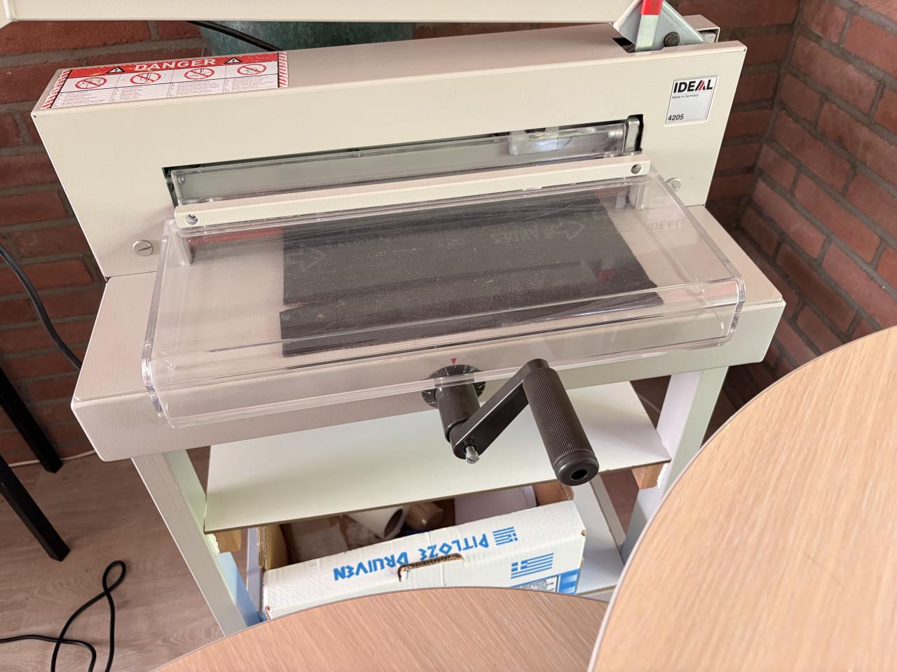 Rilmachine Crease Matic 150, Papiersnijder IDEAL 4205