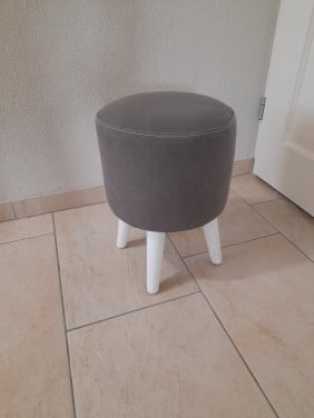 Leuke kruk / poef ( in goede nette staat) 30 x 42H