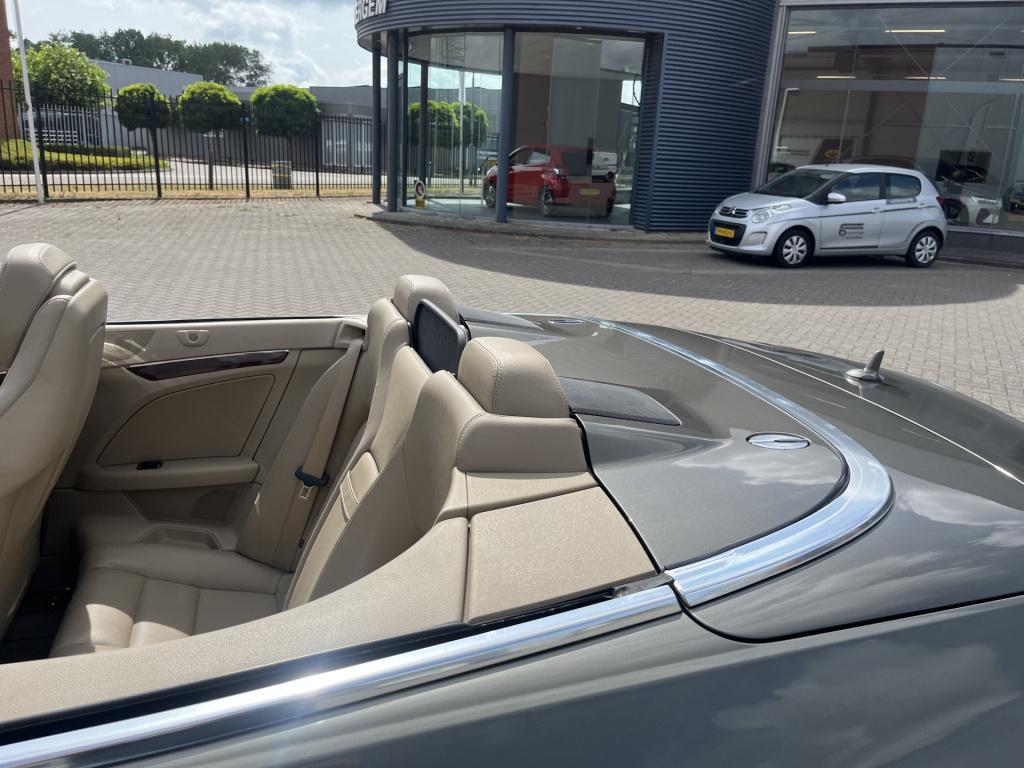 Mercedes-Benz E-Klasse cabrio 300 cgi elegance 118 dkm zeer mooie cabrio