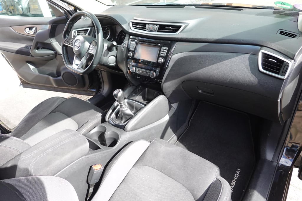 Nissan Qashqai 1.2 n-connecta