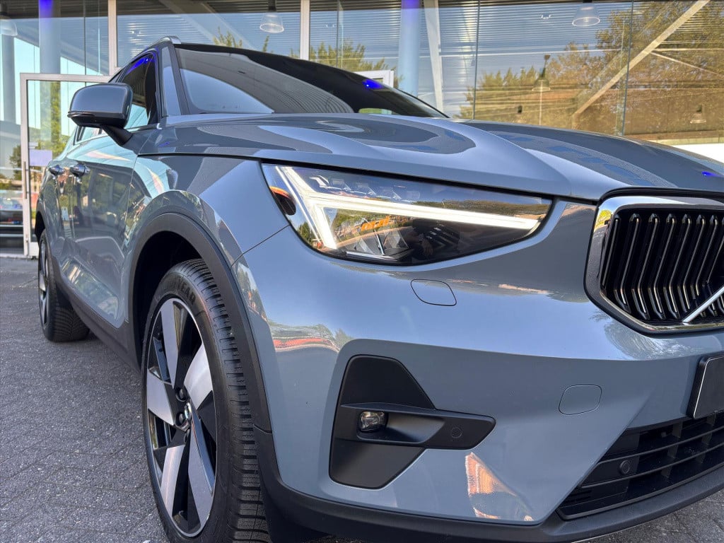 Volvo XC40 t4 plug-in hybrid 211pk aut core bright 20lm velgen| carplay|rij