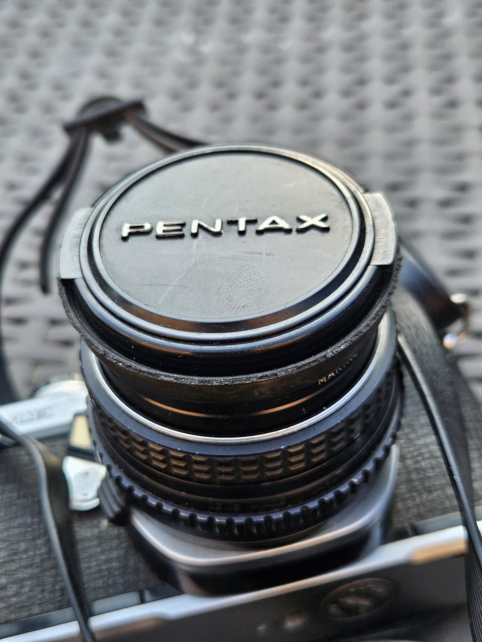 Analoge werkende Pentax asahi ME spiegelreflexcamera....