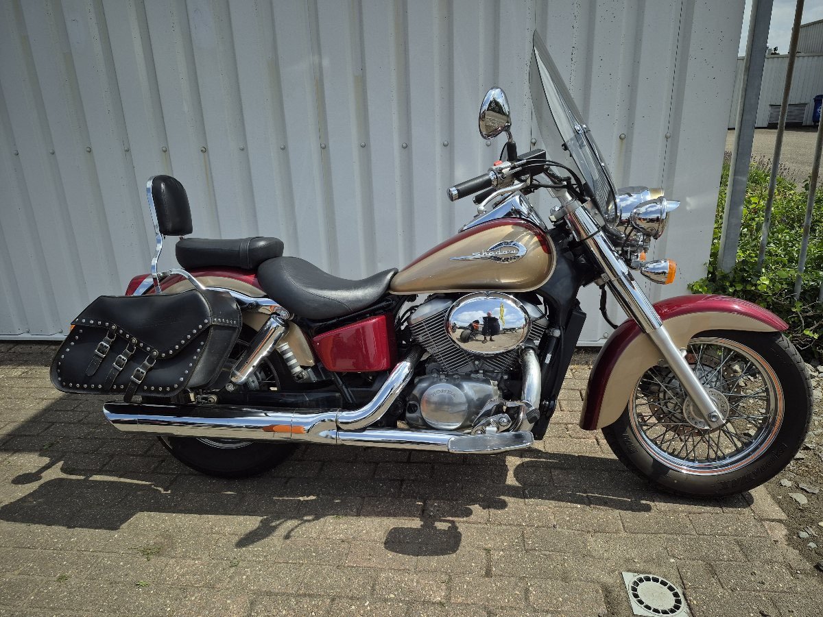 Honda Shadow VT750 Classic met weinig Km