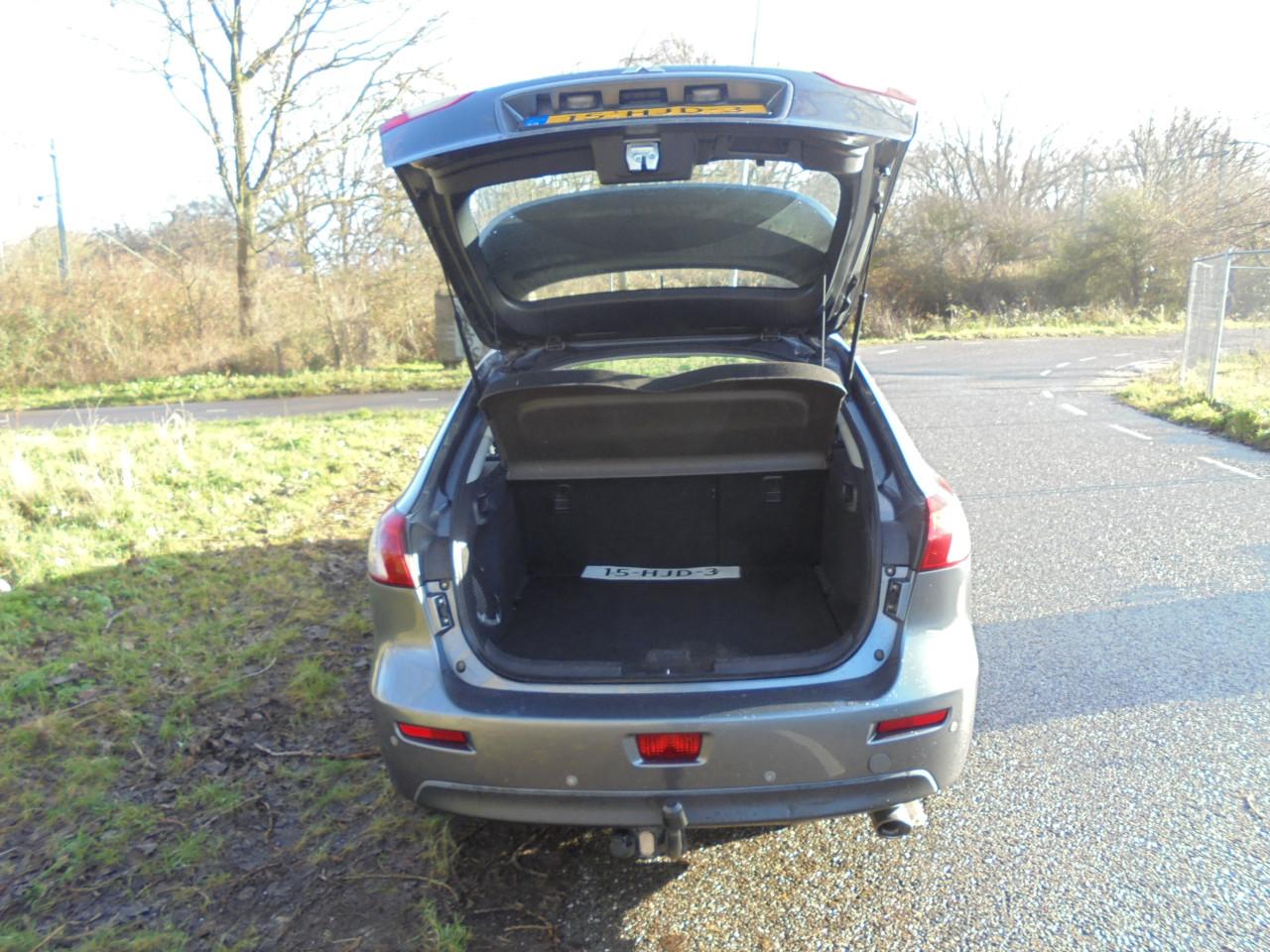 Lancer 1.8  Sportback leuke nette auto N.A.P Apk nieuw bij aflevering