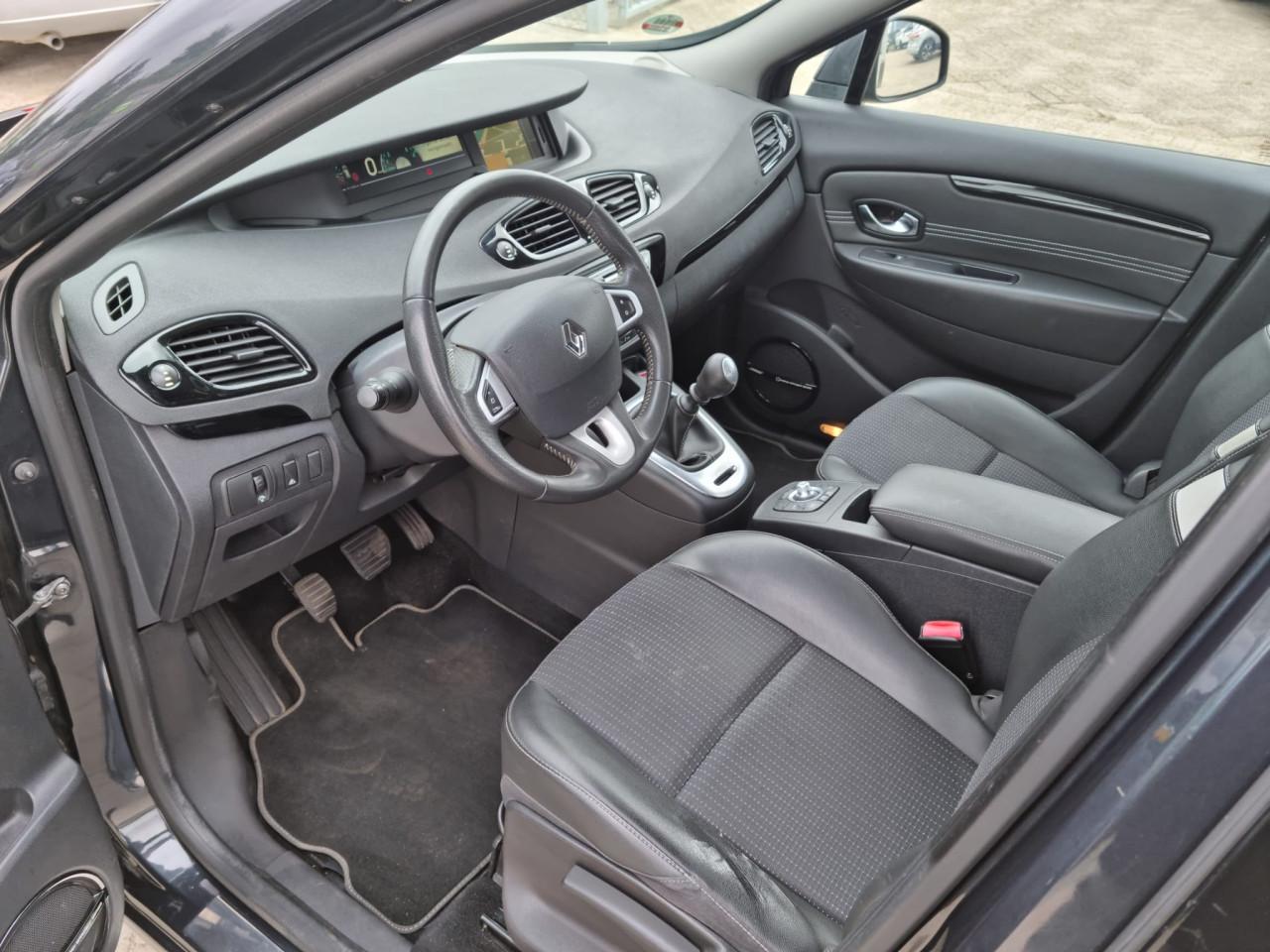 Renault scenic 1.4tce bose 130 pk bj 2011